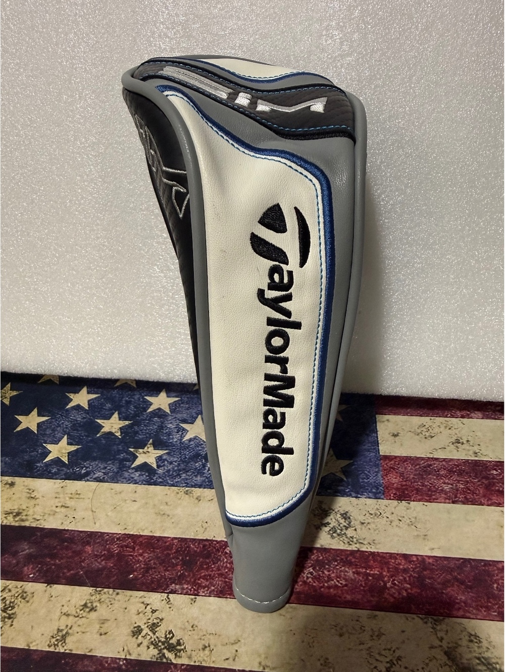TaylorMade SIM Fairway Wood Headcover Adjustable Number Tag White Blue Black